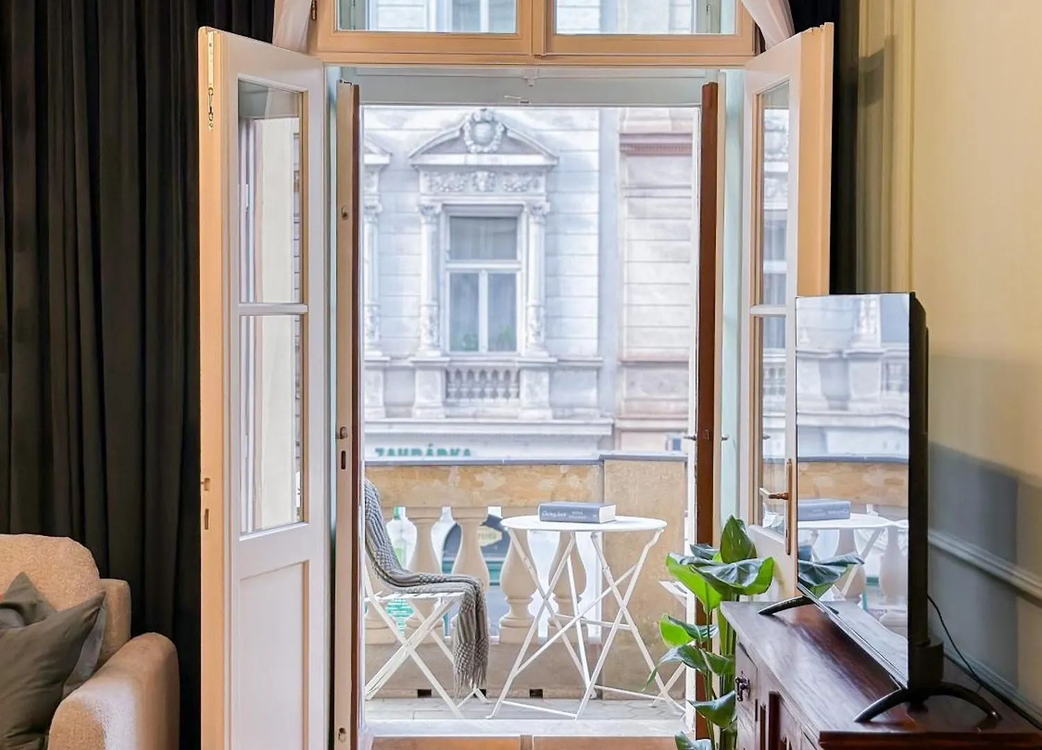 Turnkey I Antonin Dvorak Apartments Prague