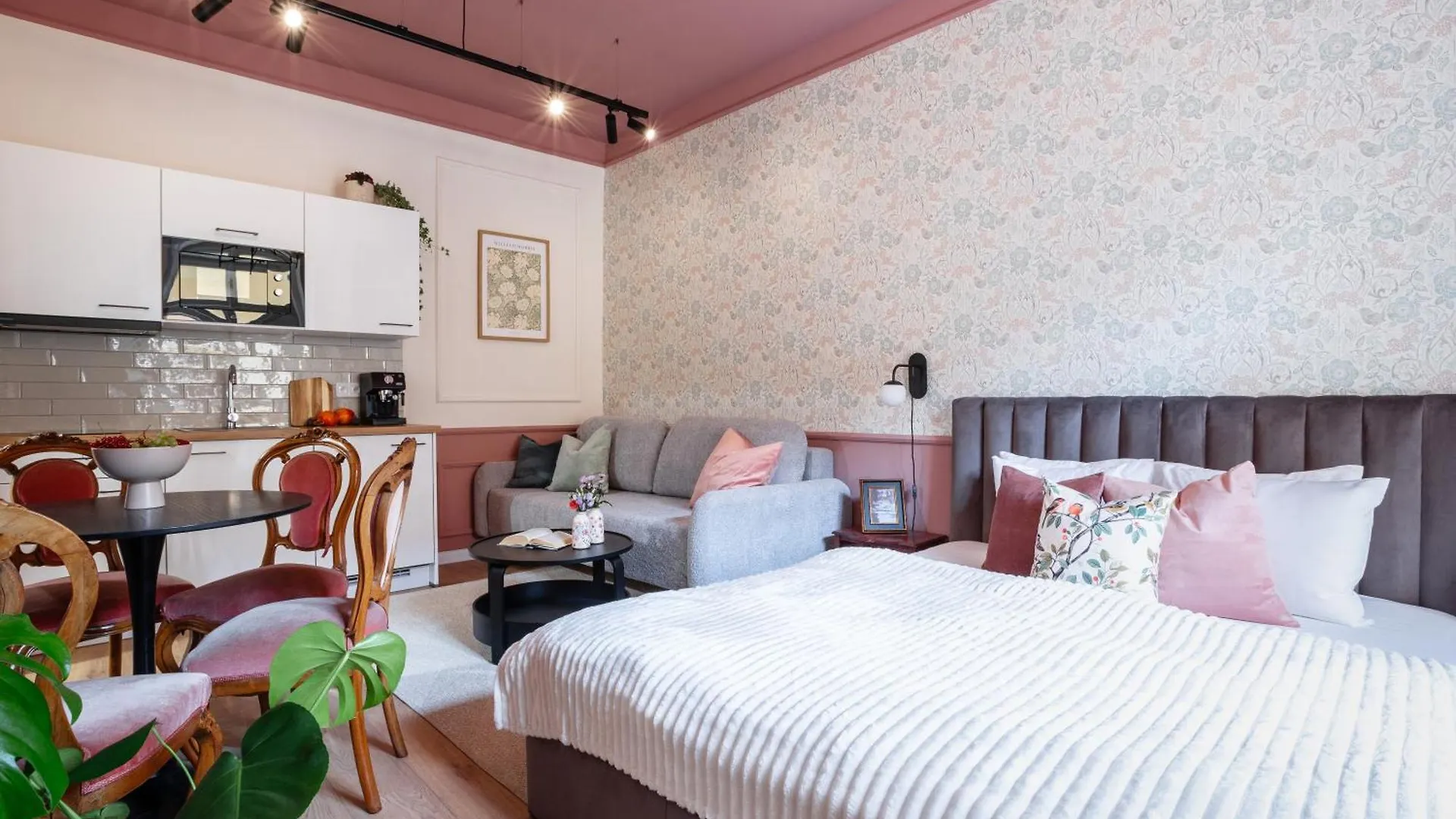 Turnkey I Antonin Dvorak Apartments Prague